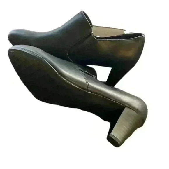 Rialto Sarina Ankle Bootie, 11W - Picture 2 of 4